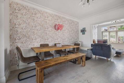 Dining-Area