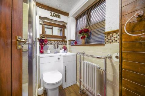 Shower-Room.