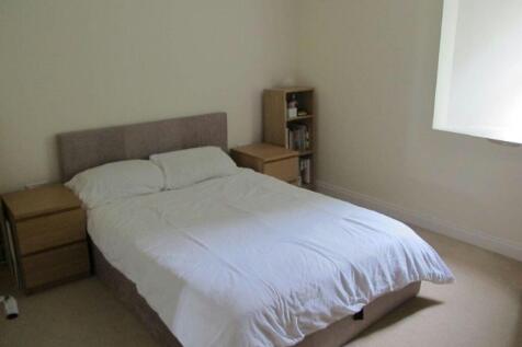 1052424Bedroom 1