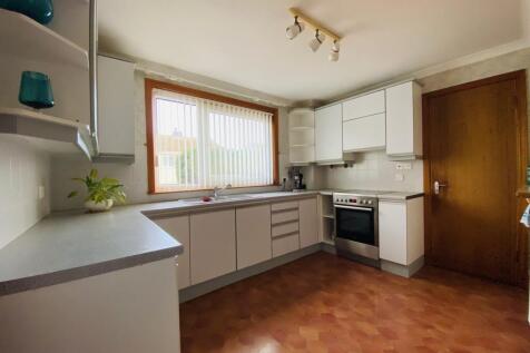 2 Drumsleet Avenue, Dumfries, DG2 8LH - Braidwoods