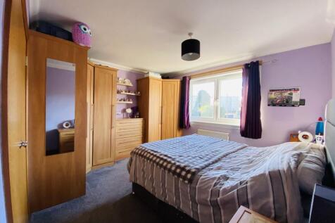 71 Barkerland Avenue, Dumfries, DG1 4HR - Braidwoo