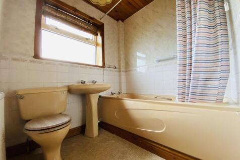 55 Akers Avenue, Locharbriggs, Dumfries, DG1 1UQ -