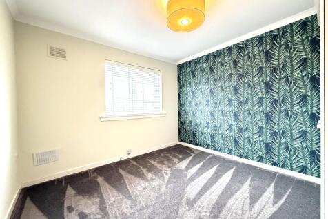 31 Wallamhill Road, Locharbriggs, Dumfries, DG1 1U