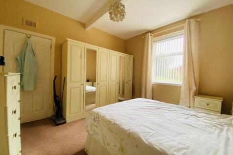 166 Brooms Road, Dumfries, DG1 2EF - Braidwoods So