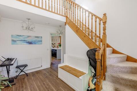 4 Haining Avenue, Dumfries, DG1 3FY - Braidwoods S