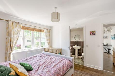 4 Haining Avenue, Dumfries, DG1 3FY - Braidwoods S