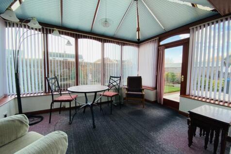 15 Fairfield Crescent, Dumfries, DG1 4BW - Braidwo