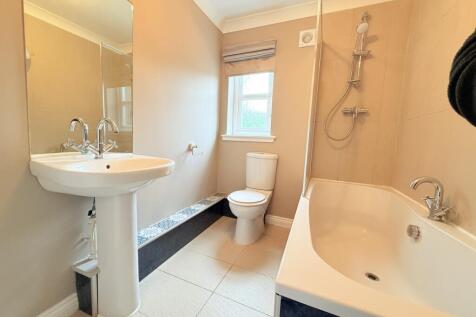15B Terregles Street, Dumfries, DG2 9AA - Braidwoo