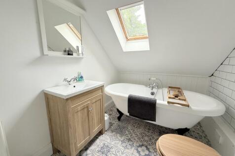 197 Church Street, Dumfries, DG2 7AZ - Braidwoods 