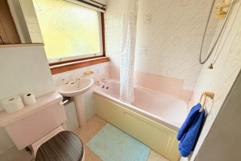 28 Ashton Drive, Dumfries, DG2 0HE - Braidwoods So