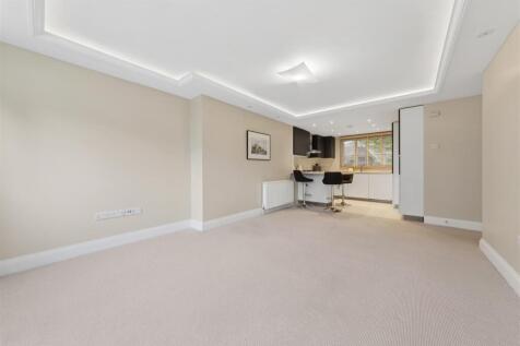 15 Mead House, 135 Ladbroke Road, W11 3PU-8.jpg