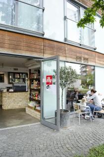 Cafe1.jpg