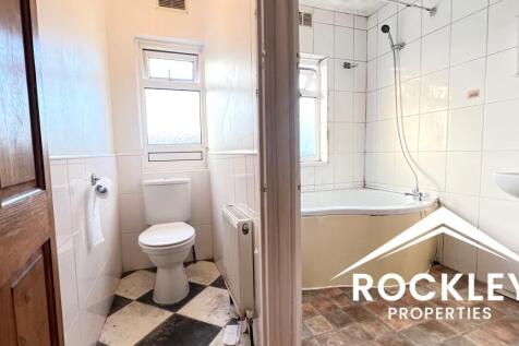 Bathroom &amp; W/C