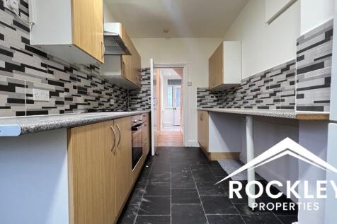 Kitchen &amp; Breakfast 