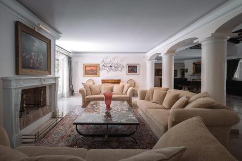 Interior villa