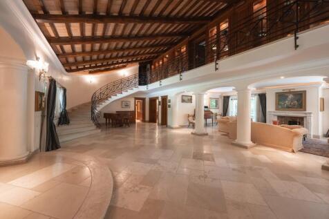 Interior villa