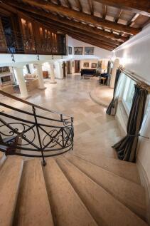Interior villa