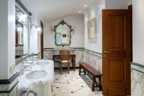 Interior villa