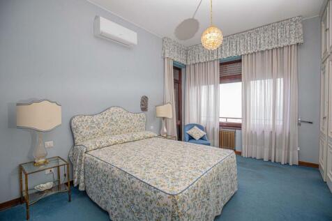 INTERIOR VILLA