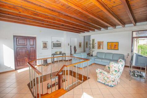 INTERIOR VILLA