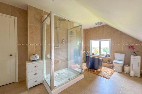 Bathroom 2nd Floor