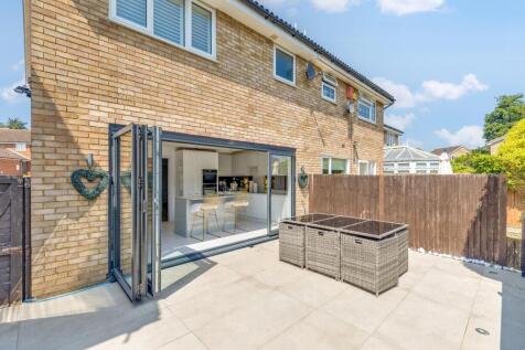 Roundcroft 13-35.jpg