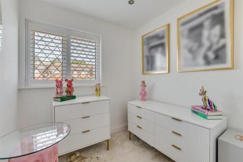 Roundcroft 13-5 copy.jpg