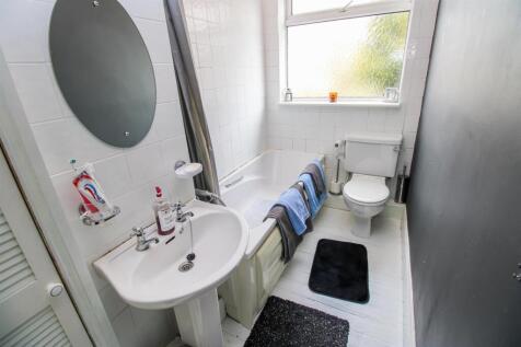 BATHROOM/W.C.