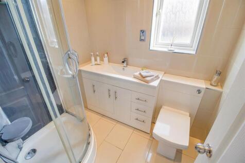 SHOWER ROOM/W.C.