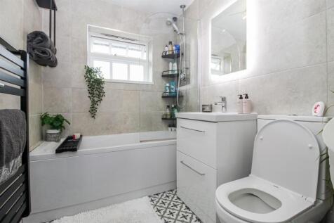 BATHROOM/W.C.
