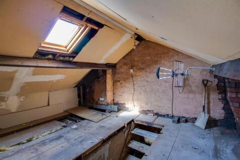 ATTIC ROOM