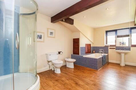 BATHROOM/W.C.