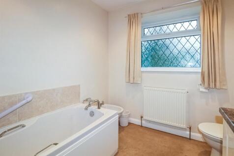 BATHROOM/W.C.