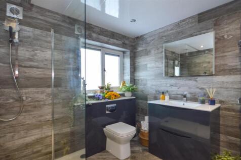 BATHROOM/W.C.