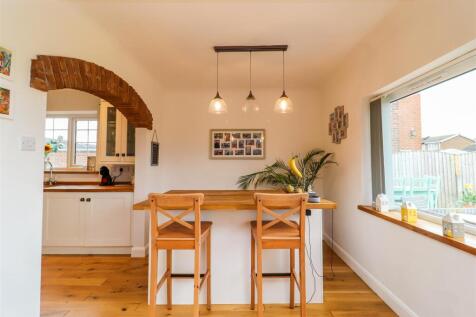 BREAKFAST ROOM