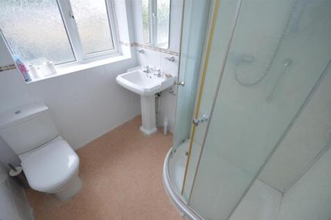 SHOWER ROOM/W.C.