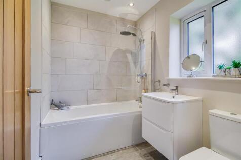 BATHROOM/W.C.