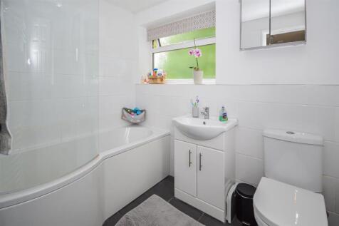 BATHROOM/W.C.