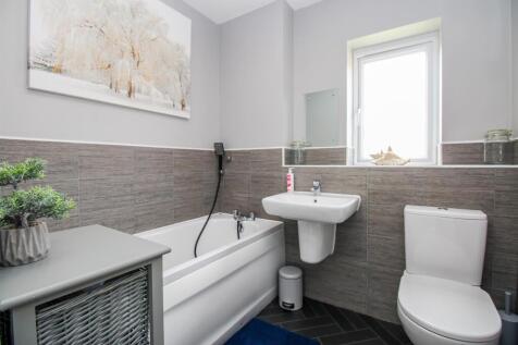BATHROOM/W.C.