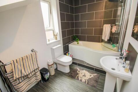 BATHROOM/W.C.