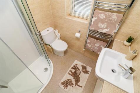BATHROOM/W.C.