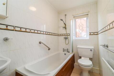 BATHROOM/W.C.