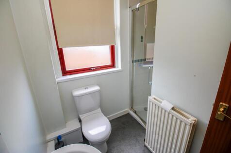 SHOWER ROOM/W.C.