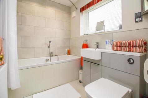 BATHROOM/W.C.