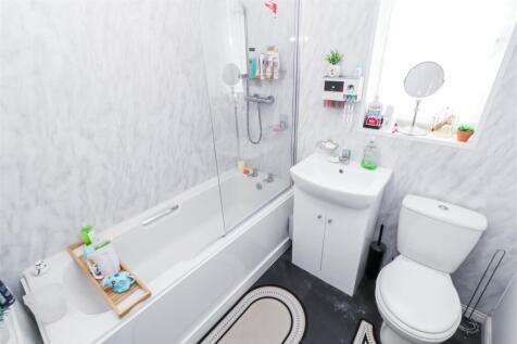 BATHROOM/W.C.