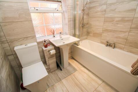 BATHROOM/W.C.