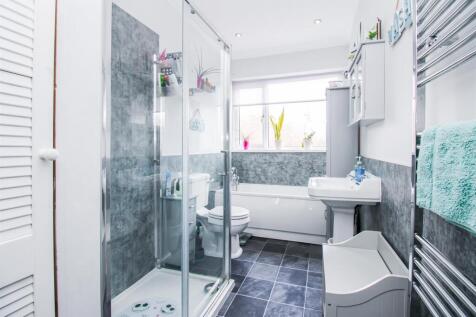 BATHROOM/W.C.