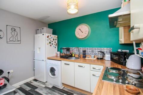 OPEN PLAN LOUNGE KITCHEN DINER