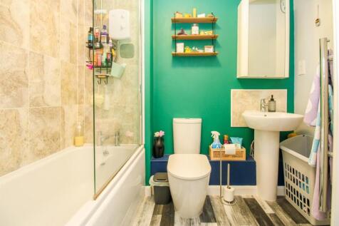 BATHROOM/W.C.