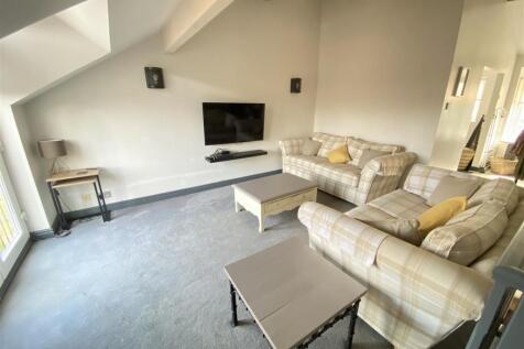 top floor lounge.jpeg